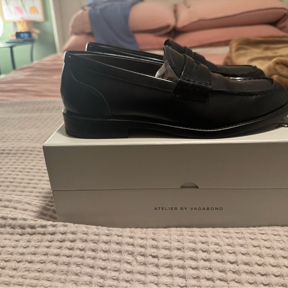 Vagabond Black Leather Women’s Loafers - Picture 7 of 8